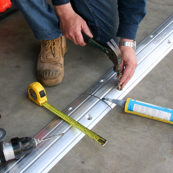 Durabund 150mm Aluminium Floor Bunding | Permanent Floor Bunding | Ecospill | Polyurethane Bunding | Workshop Bund | Brisbane Sydney Melbourne Perth Adelaide Canberra | DBA150